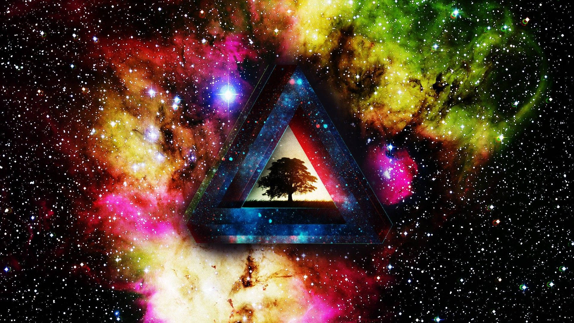 illuminati 桌布 壁紙 — 一個發光的宇宙三角形框住一棵孤樹，背景是充滿星星和旋轉色彩的 vibrant 星雲。