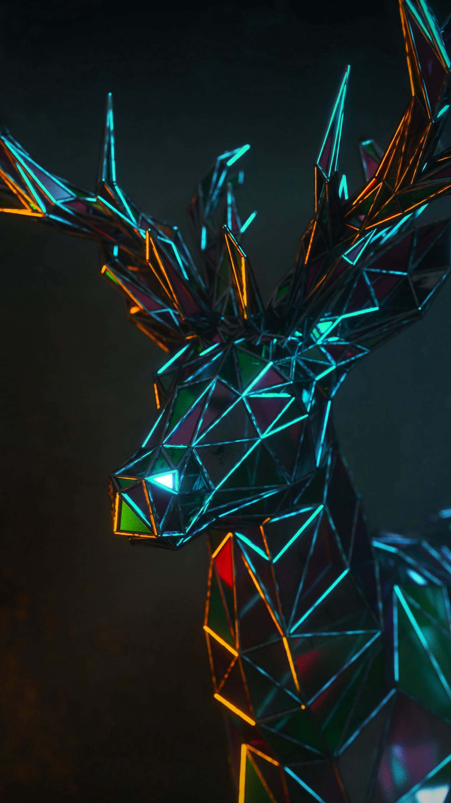 Polygon 桌布 壁紙 — 一個發光的幾何鹿頭，帶有霓虹藍、橙和綠色切面，背景為深色。