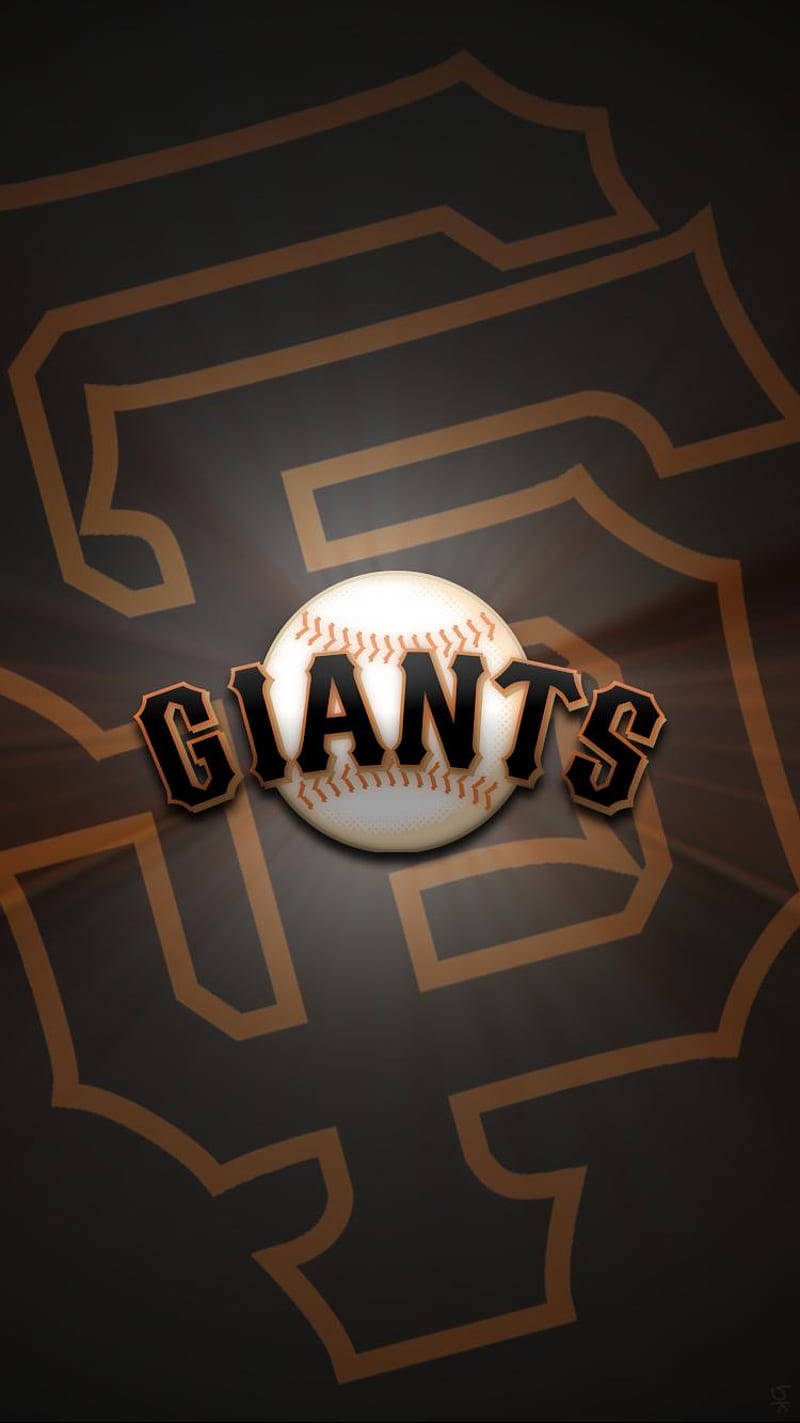 iPhone 桌布 壁紙 — 一個發光的棒球，上面有 'GIANTS' 文字，居中放置在深色背景上一個大型輪廓 'SF' 標誌的上方。