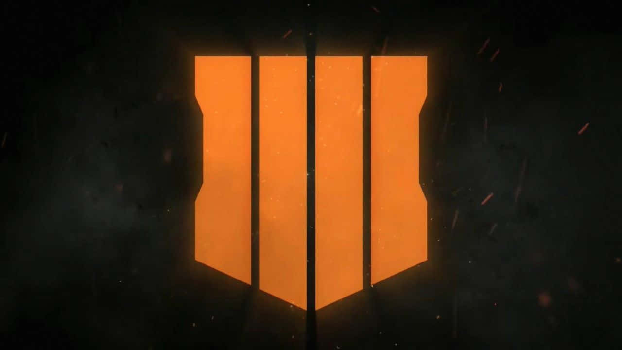 720p Call Of Duty Black Ops 4 桌布 壁紙 — 一個發光的橙色三條標誌在黑暗煙霧背景中散發光芒，並有漂浮的火星。