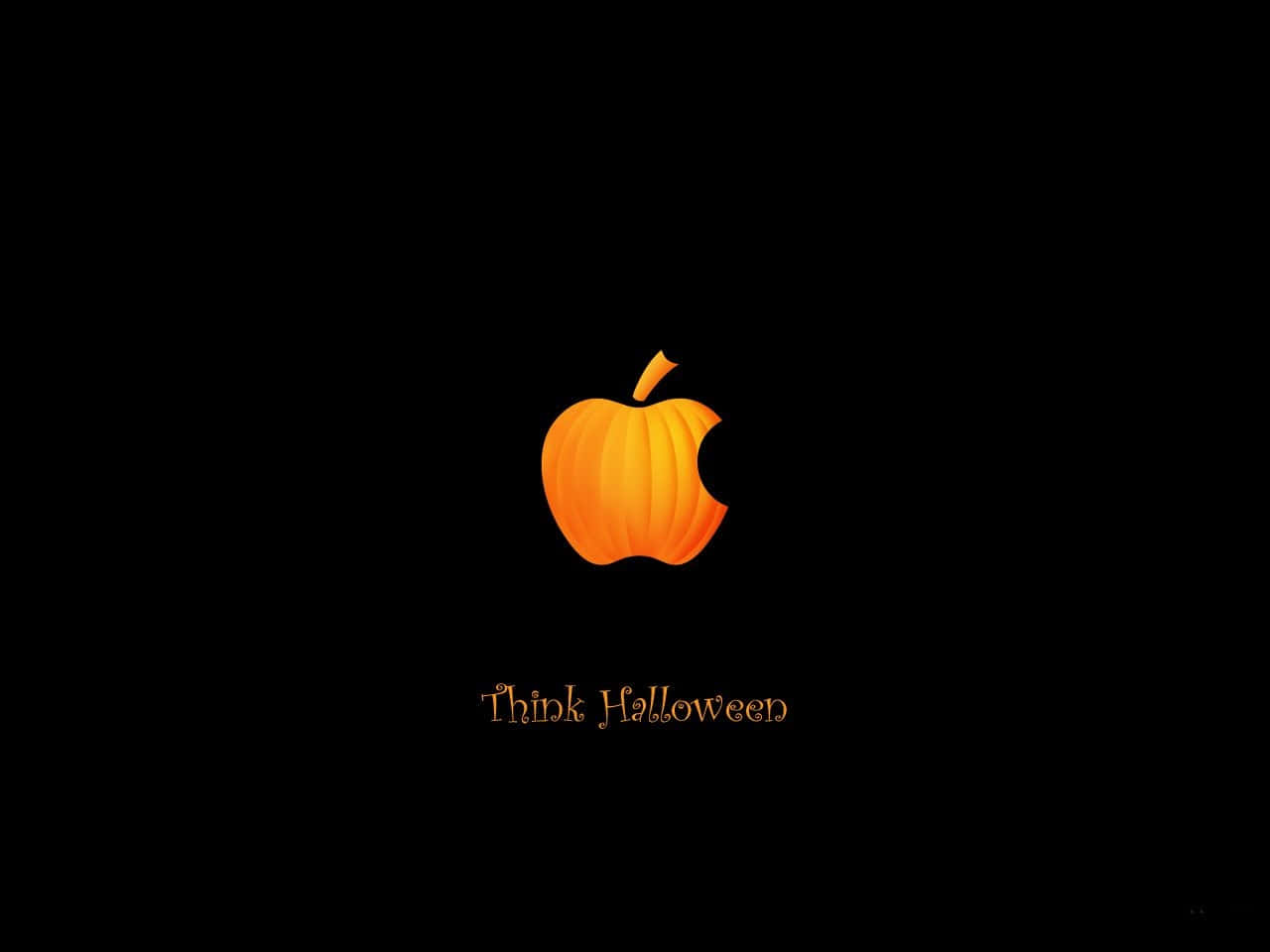 搞笑 桌布 壁紙 — 一個發光的橙色南瓜取代了Apple標誌，背景為黑色，下方有「Think Halloween」文字。