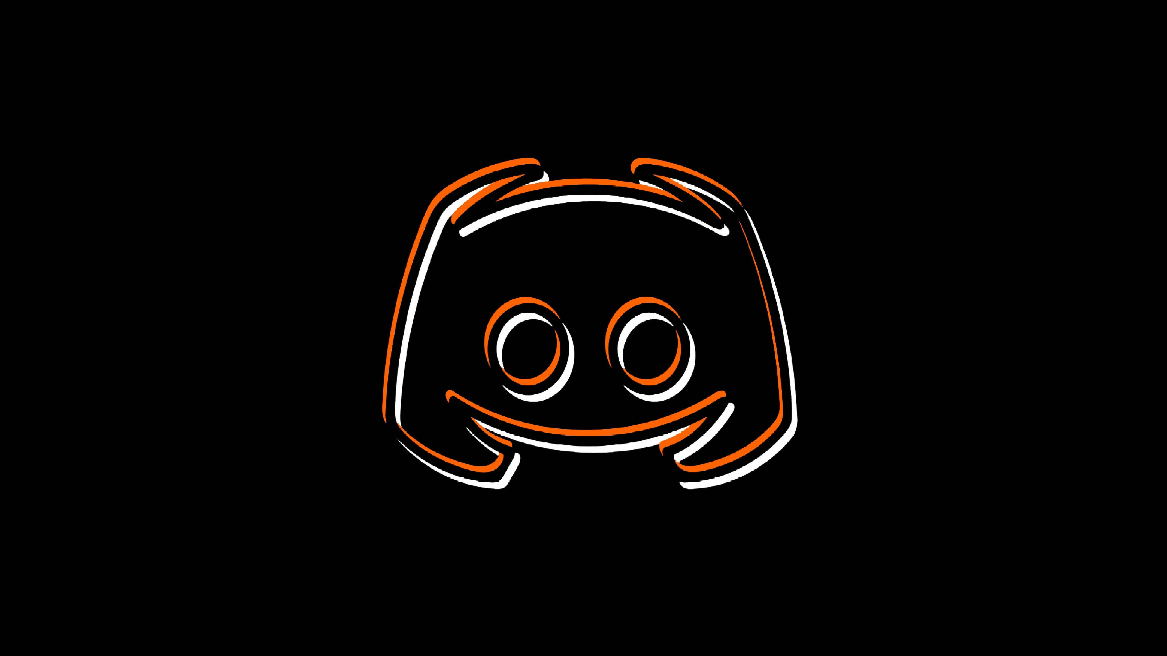 Discord 桌布 壁紙 — 一個發光的橙色和白色輪廓 Discord 標誌，置於純黑色背景上。
