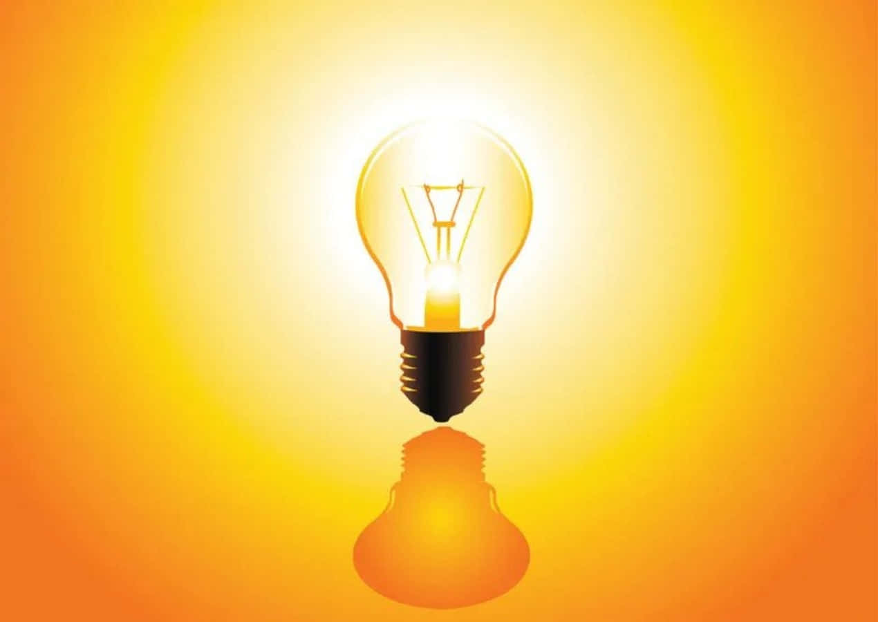 Light 桌布 壁紙 — 一個發光的白熾燈泡，帶有溫暖的金色光暈，下方有清晰的倒影，背景是明亮的橙黃漸變色。