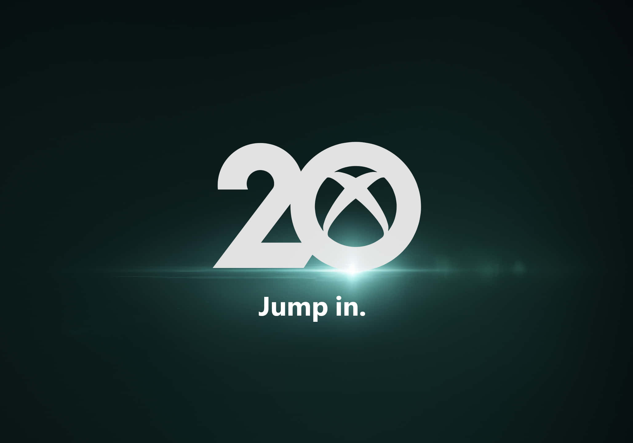 Xbox 桌布 壁紙 — 一個發光的白色Xbox 20標誌，中央帶有「Jump in.」文字，背景為深藍綠色漸層。
