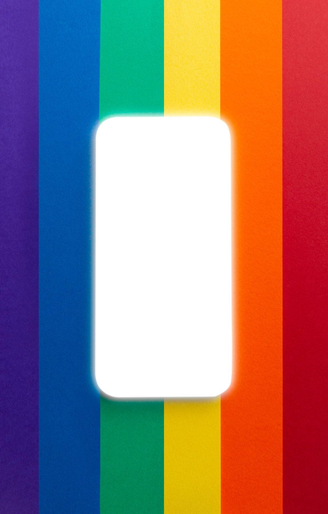 Subtle Lgbt 桌布 壁紙 — 一個發光的白色矩形，置於充滿活力的彩虹條紋背景中央，帶有柔和的光暈。