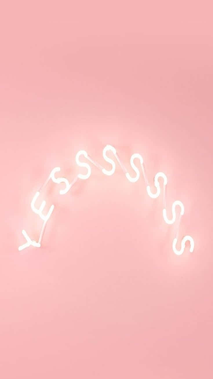 Word 桌布 壁紙 — 一個發光的白色霓虹燈牌，在柔和的粉紅色背景上以弧形拼出「YESSSSS」。