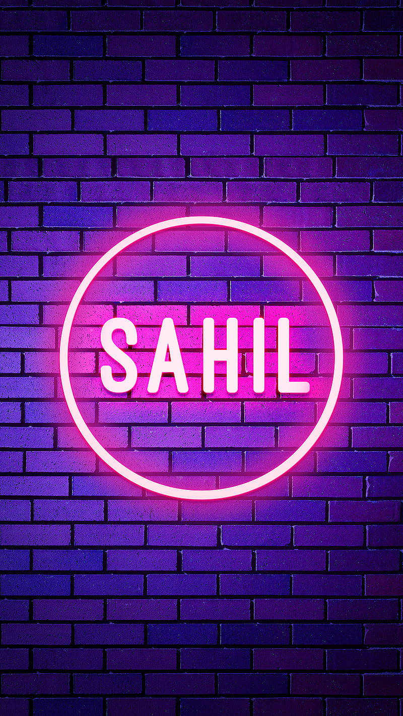 LED 桌布 壁紙 — 一個發光的粉紅色霓虹燈牌，在圓圈內拼出SAHIL，照亮了深紫色的磚牆。