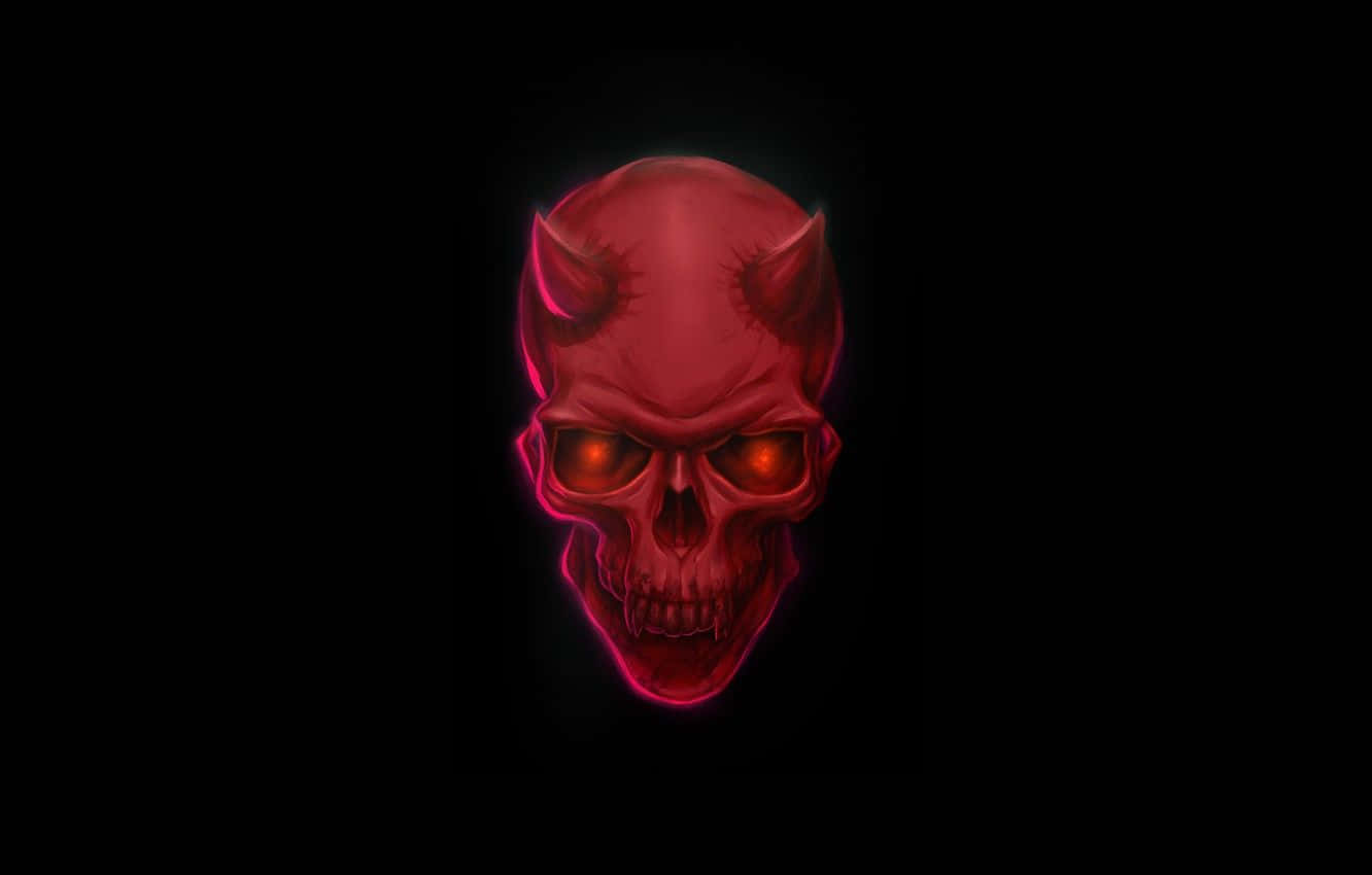 Devil Horns 桌布 壁紙 — 一個發光的紅色惡魔頭骨，帶有火紅的眼睛和角，在漆黑的虛空中散發出威脅。