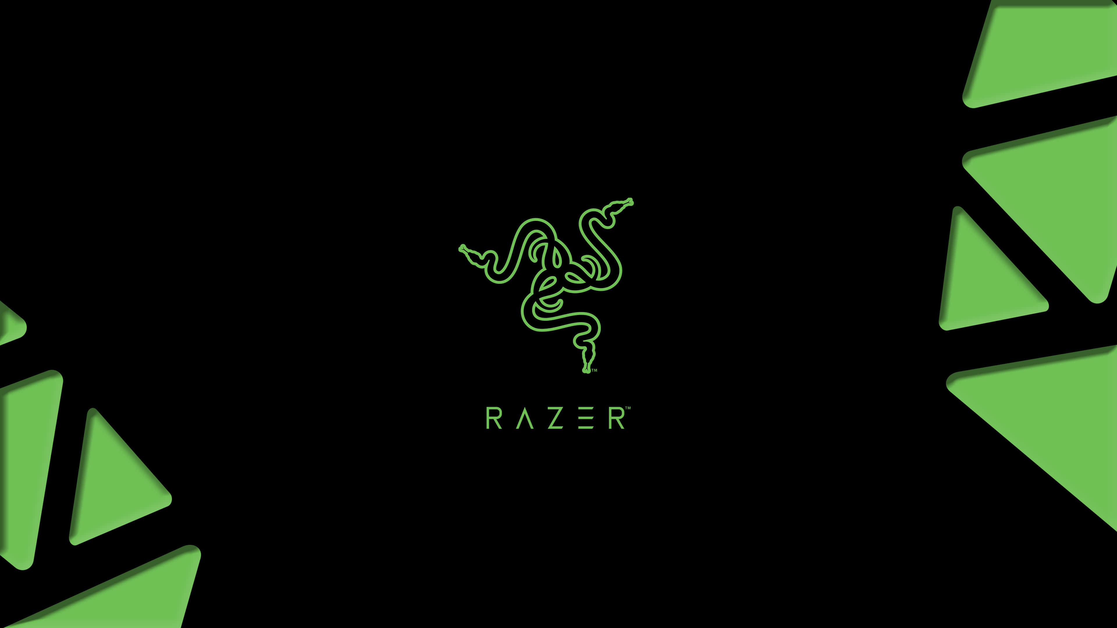 雷蛇 桌布 壁紙 — 一個發光的綠色Razer標誌居中在黑色背景上，幾何綠色三角形框住兩側。