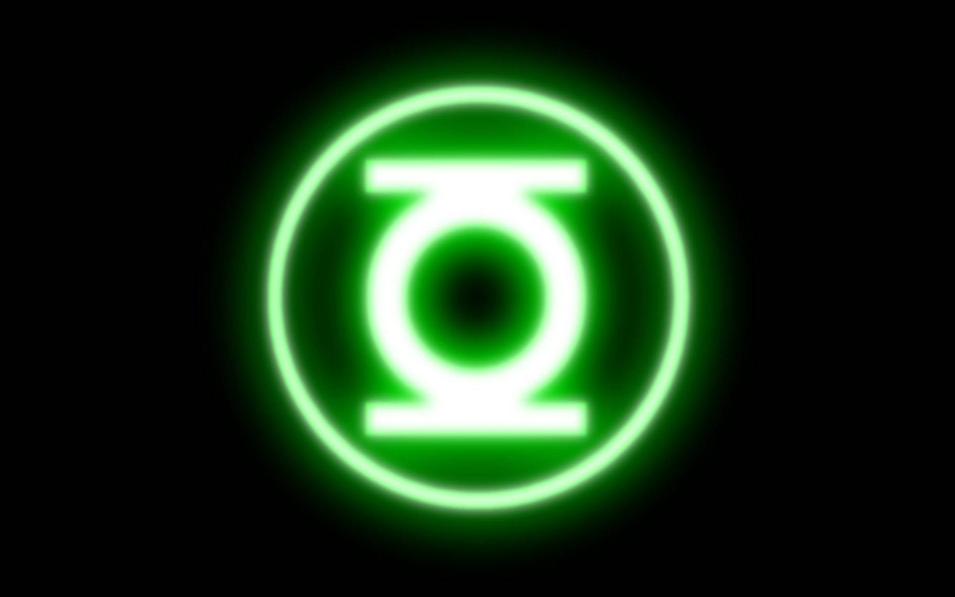 Lantern 桌布 壁紙 — 一個發光的綠色燈籠標誌在純黑色背景上散發光芒，帶有柔和的光暈。
