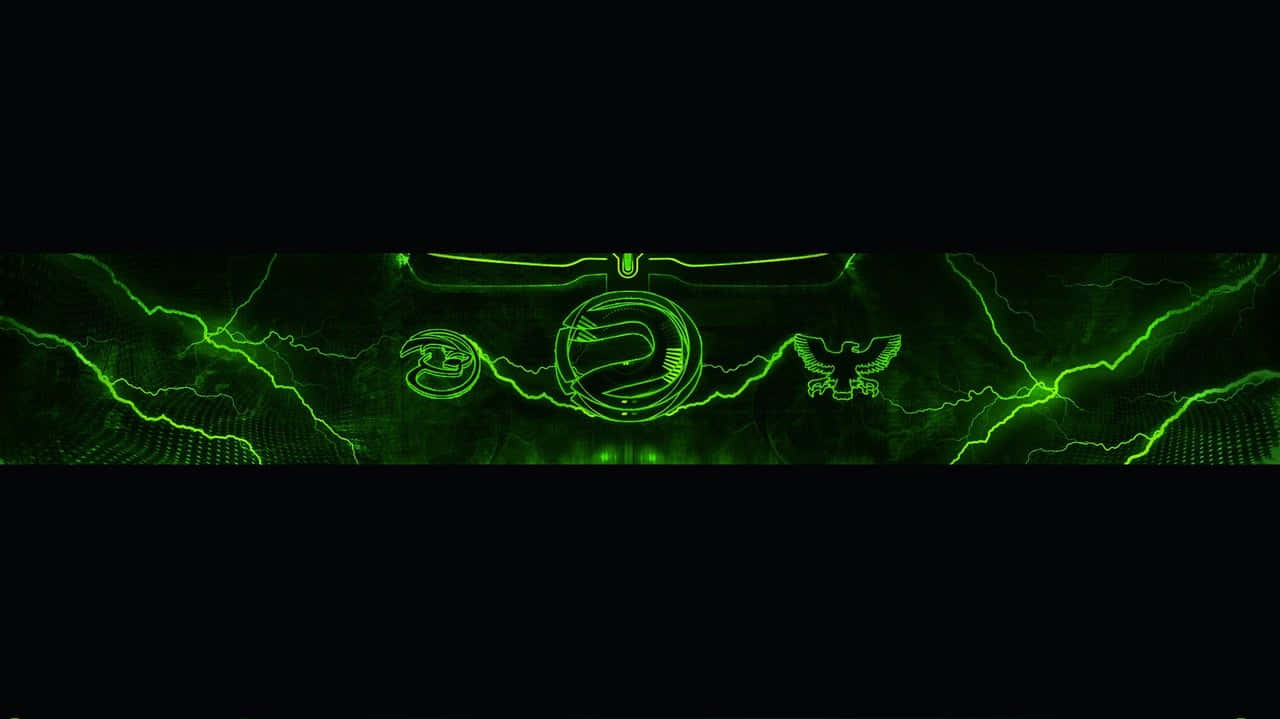 Banner 桌布 壁紙 — 一個發光的綠色霓虹燈橫幅，上面有三個風格化的符號和劈啪作響的能量線條，背景為黑色。