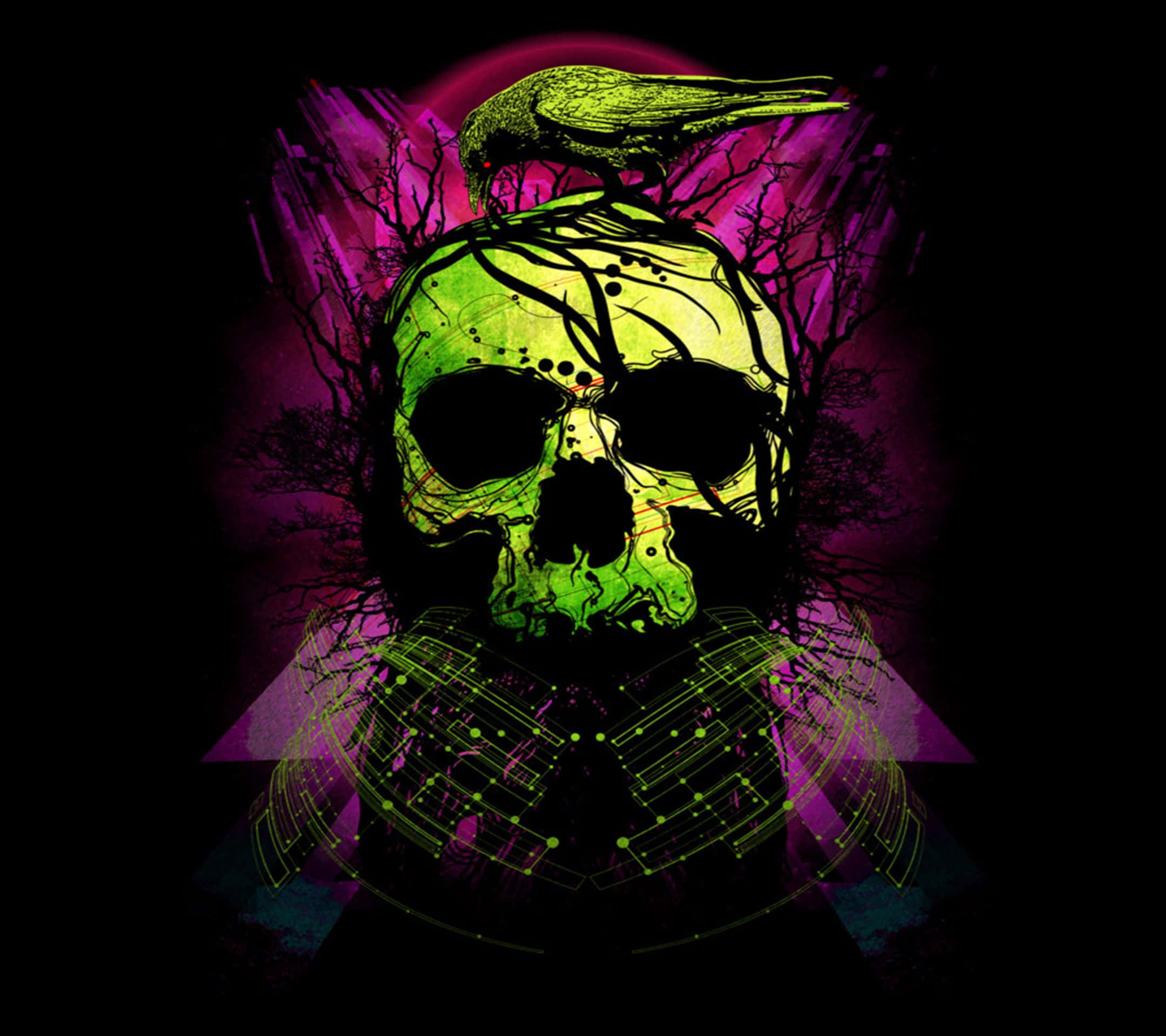 Pink Skull 桌布 壁紙 — 一個發光的綠色骷髏頭，頂上棲息著一隻烏鴉，周圍環繞著紫色霓虹樹木和電路，背景為深色。