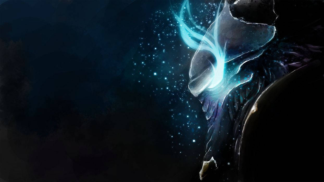 Starcraft 桌布 壁紙 — 一個發光的藍色宇宙實體，帶有流動的能量和星塵，從黑暗中出現在神秘的數位場景中。
