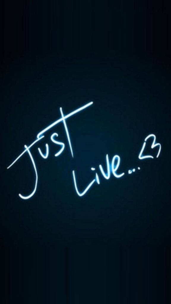 Samsung Galaxy Note 5 桌布 壁紙 — 一個發光的藍色霓虹燈牌，上面寫著「Just Live...♡」，背景是深色紋理牆壁，營造出憂鬱的夜晚氛圍。