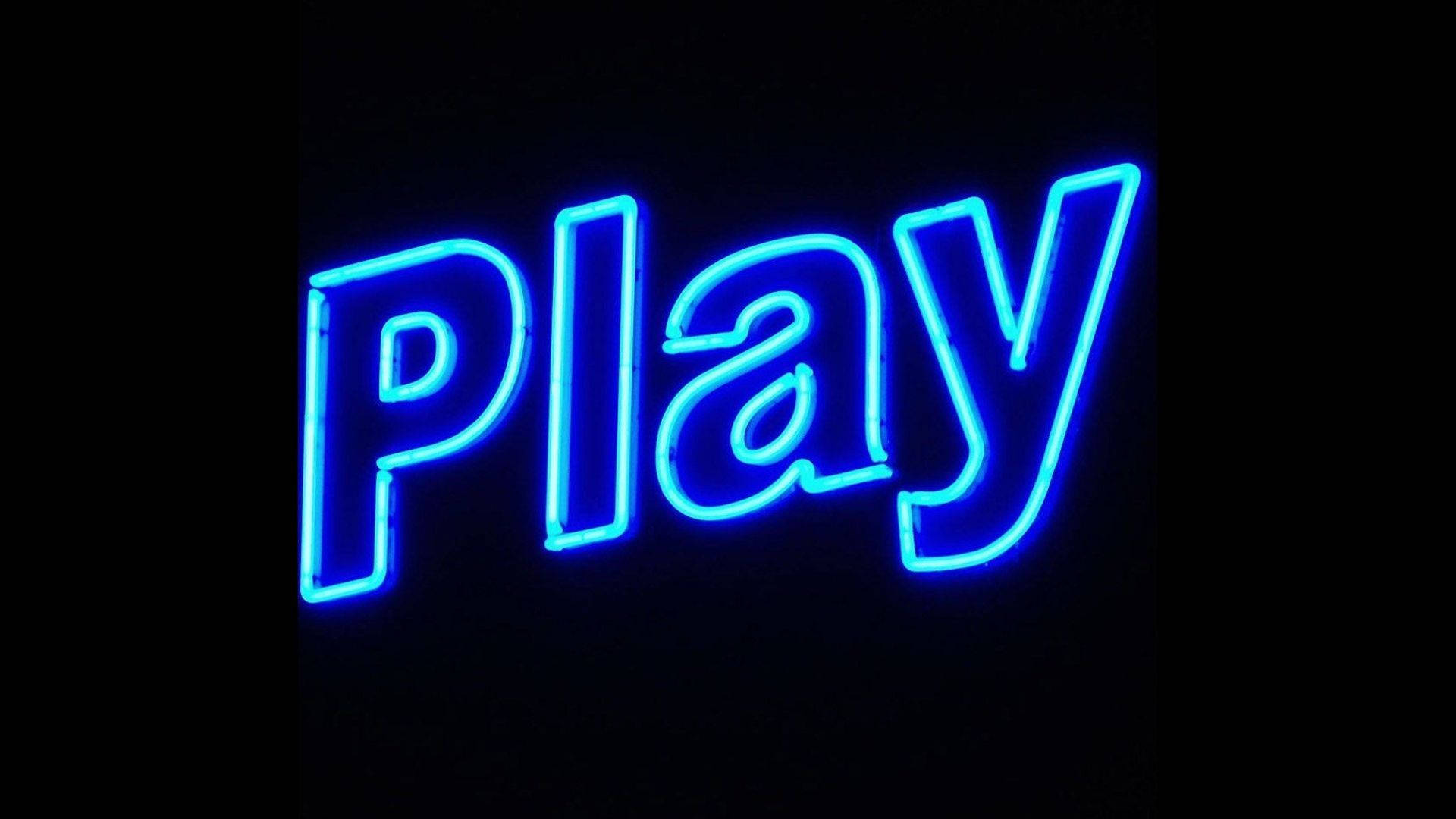 霓虹藍動畫 桌布 壁紙 — 一個發光的藍色霓虹燈牌，拼出「Play」，在漆黑背景上明亮閃耀。