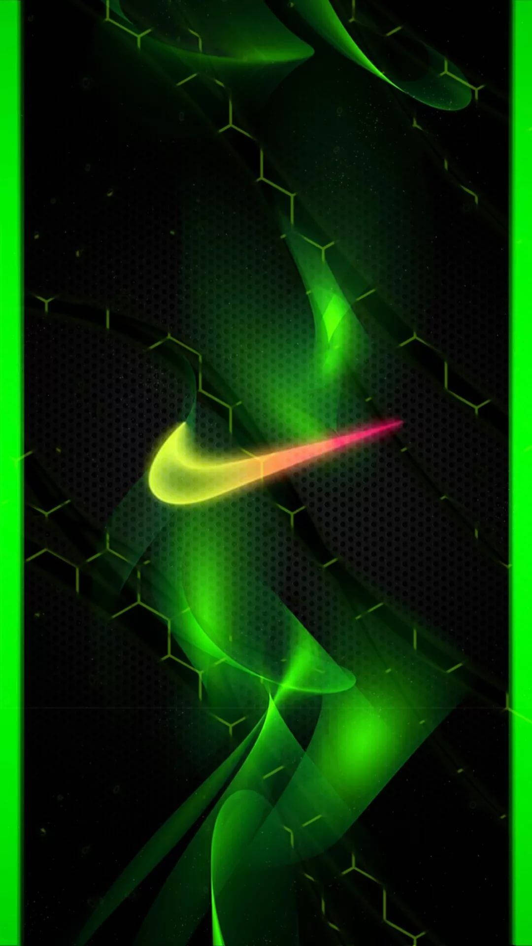 Nike iPhone 桌布 壁紙 — 一個發光的螢光綠色Nike勾勾在深色六角形網格背景上脈動，並由鮮綠色邊框框住。