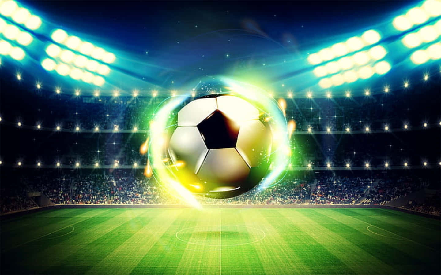 Soccer Ball 桌布 壁紙 — 一個發光的足球在耀眼的球場燈光下，在充滿活力的綠色球場上盤旋，周圍有歡呼的人群。