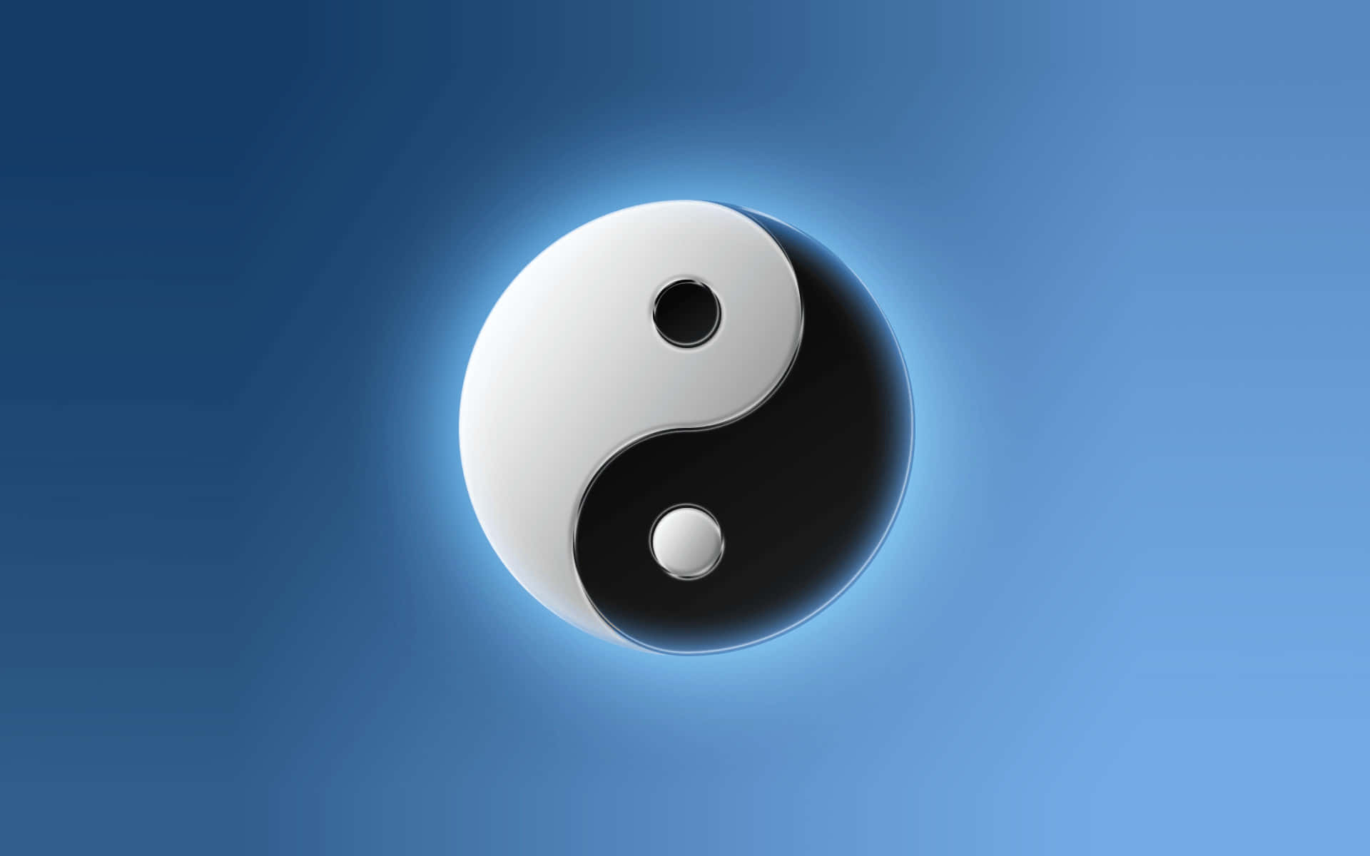 Ying Yang 桌布 壁紙 — 一個發光的陰陽符號漂浮在寧靜的藍色漸變背景上，帶有柔和的光線。