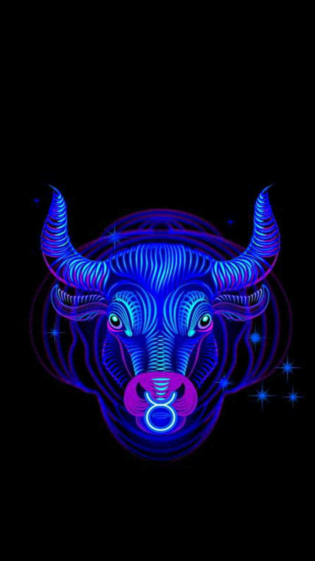 taurus 桌布 壁紙 — 一個發光的霓虹藍色和紫色公牛頭，帶有宇宙漩渦和星星，背景為黑色。