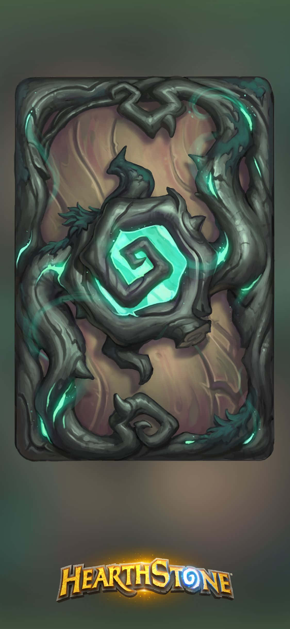 hearthstone phone 桌布 壁紙 — 一個發光的青綠色螺旋徽章嵌入在黑暗扭曲的根中，位於爐石戰記卡牌上。