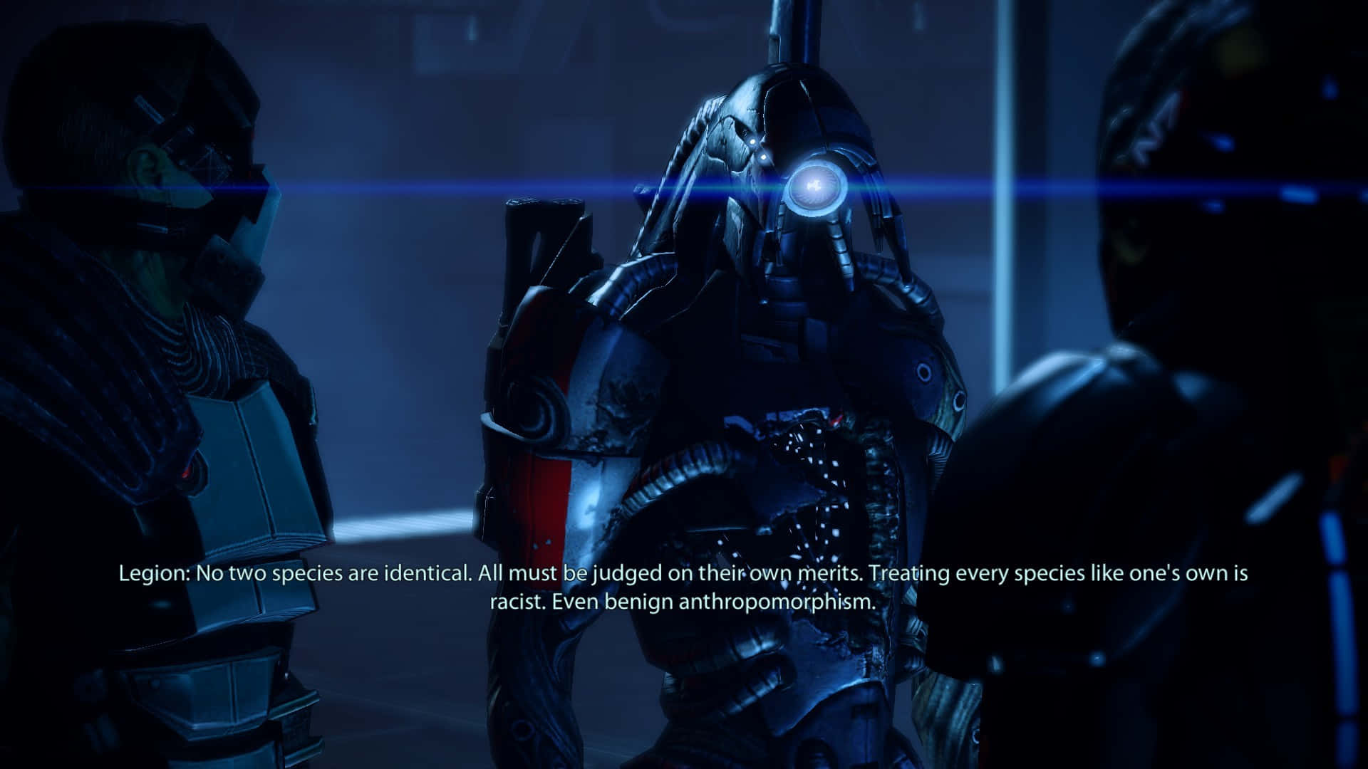 Mass Effect 2 桌布 壁紙 — 一個發光眼睛的機械外星人站在昏暗的未來房間中，兩側有兩個戴面具的人物，在藍色光線下。