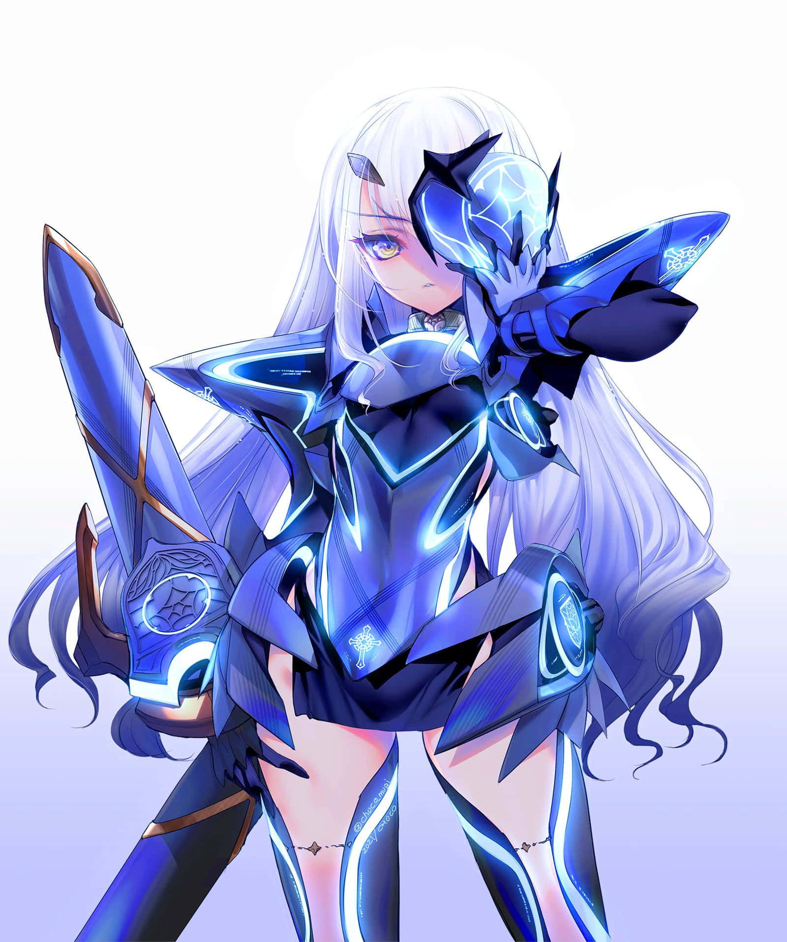 Fate/Grand Order 桌布 壁紙 — 一個發光藍色裝甲的白髮動漫女孩，手持未來武器，背景是柔和的漸變色。