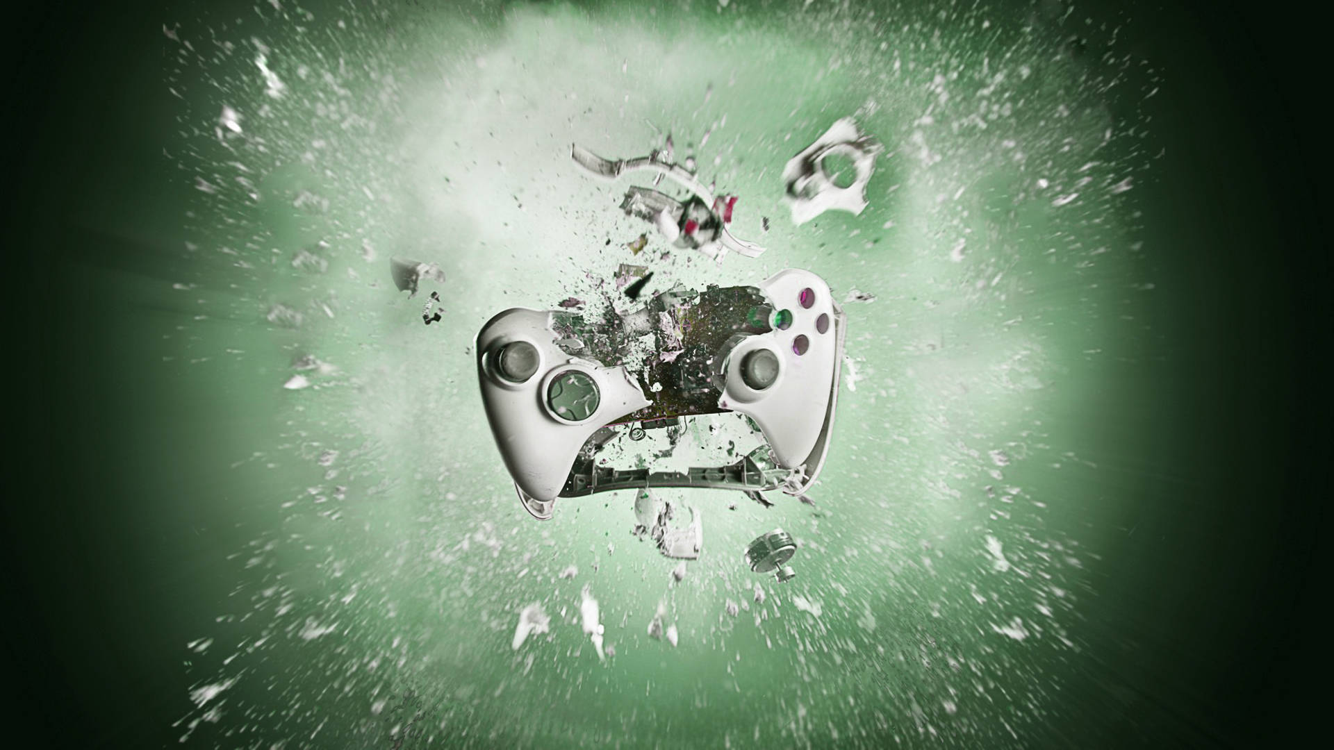 PC 遊戲 桌布 壁紙 — 一個白色Xbox手把在充滿活力的綠色背景上爆炸性地碎裂，碎片飛散。