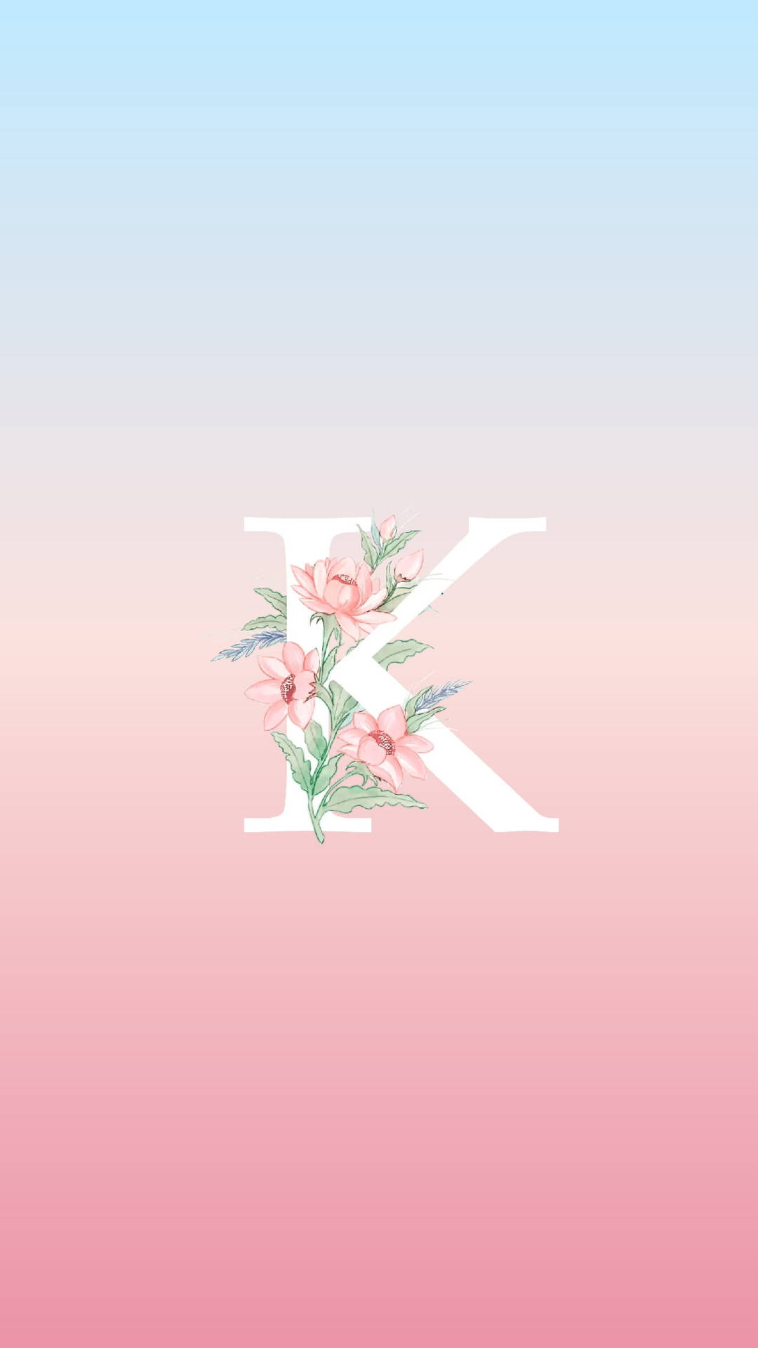 Floral 桌布 壁紙 — 一個白色字母K，飾有粉紅色花朵和綠色葉子，背景是從藍色到粉紅色的柔和漸變天空。