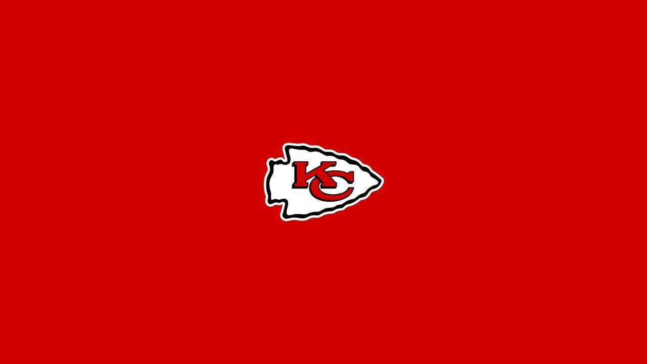 Kc Chiefs 桌布 壁紙 — 一個白色箭頭標誌，中央有紅色KS字母，位於純紅色背景上。