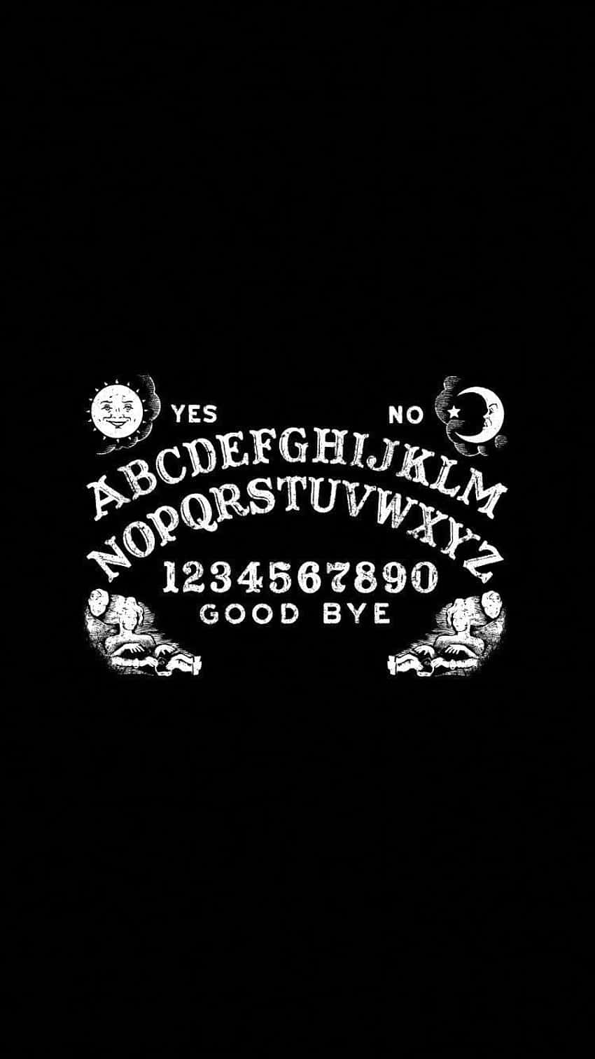 Aesthetic iPhone Horror 桌布 壁紙 — 一個白色通靈板，帶有太陽月亮符號和字母數字，背景為黑色。
