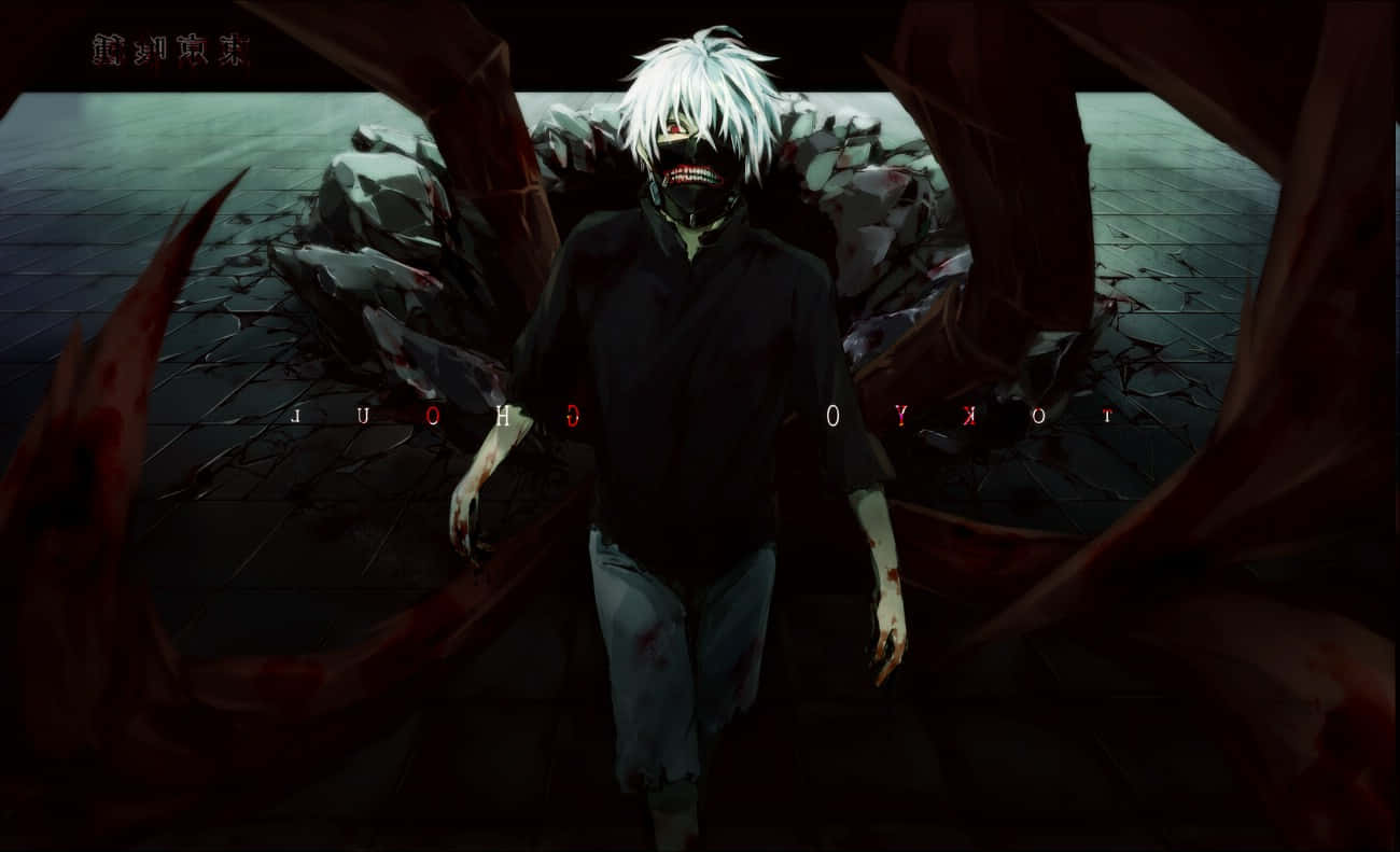 Ken Kaneki 桌布 壁紙 — 一個白髮動漫角色戴著血跡斑斑的面具，走過一個破碎、黑暗的走廊，周圍環繞著紅色藤蔓。