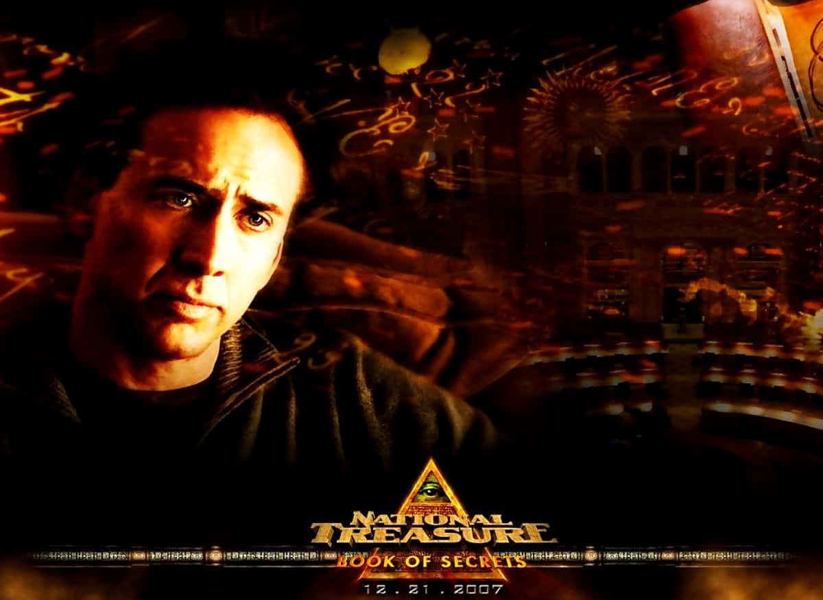 National Treasure 桌布 壁紙 — 一個眼神銳利的男人在充滿發光符號和古老建築的黑暗神秘背景下向前凝視。