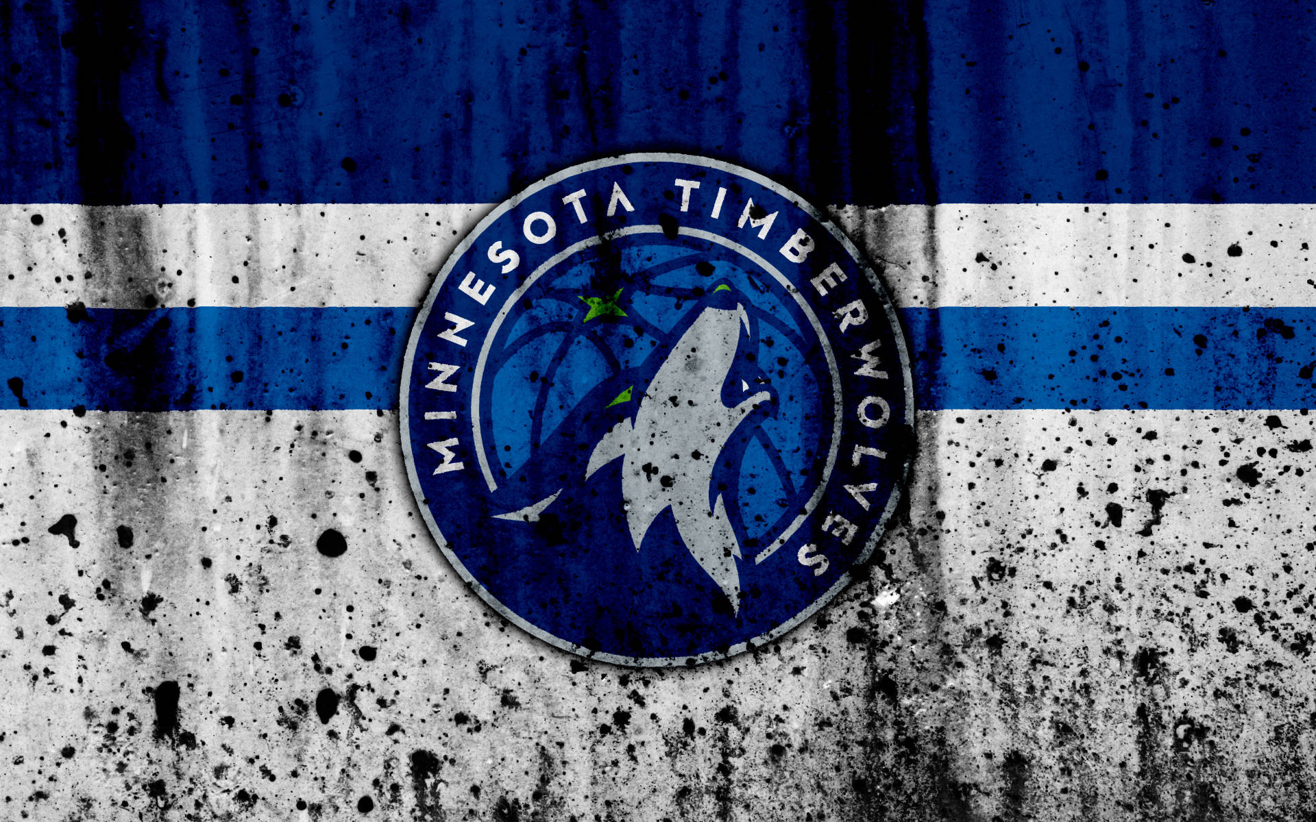Timberwolves 桌布 壁紙 — 一個磨損的明尼蘇達灰狼隊標誌，居中在藍白條紋背景上，帶有黑色飛濺效果。