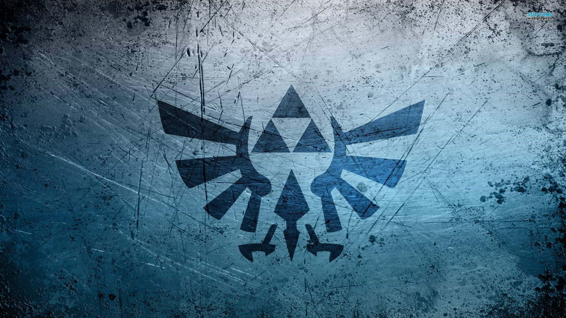 Best Gaming 桌布 壁紙 — 一個磨損的藍色三角力量符號蝕刻在帶有粗糙紋理的刮花金屬表面上。