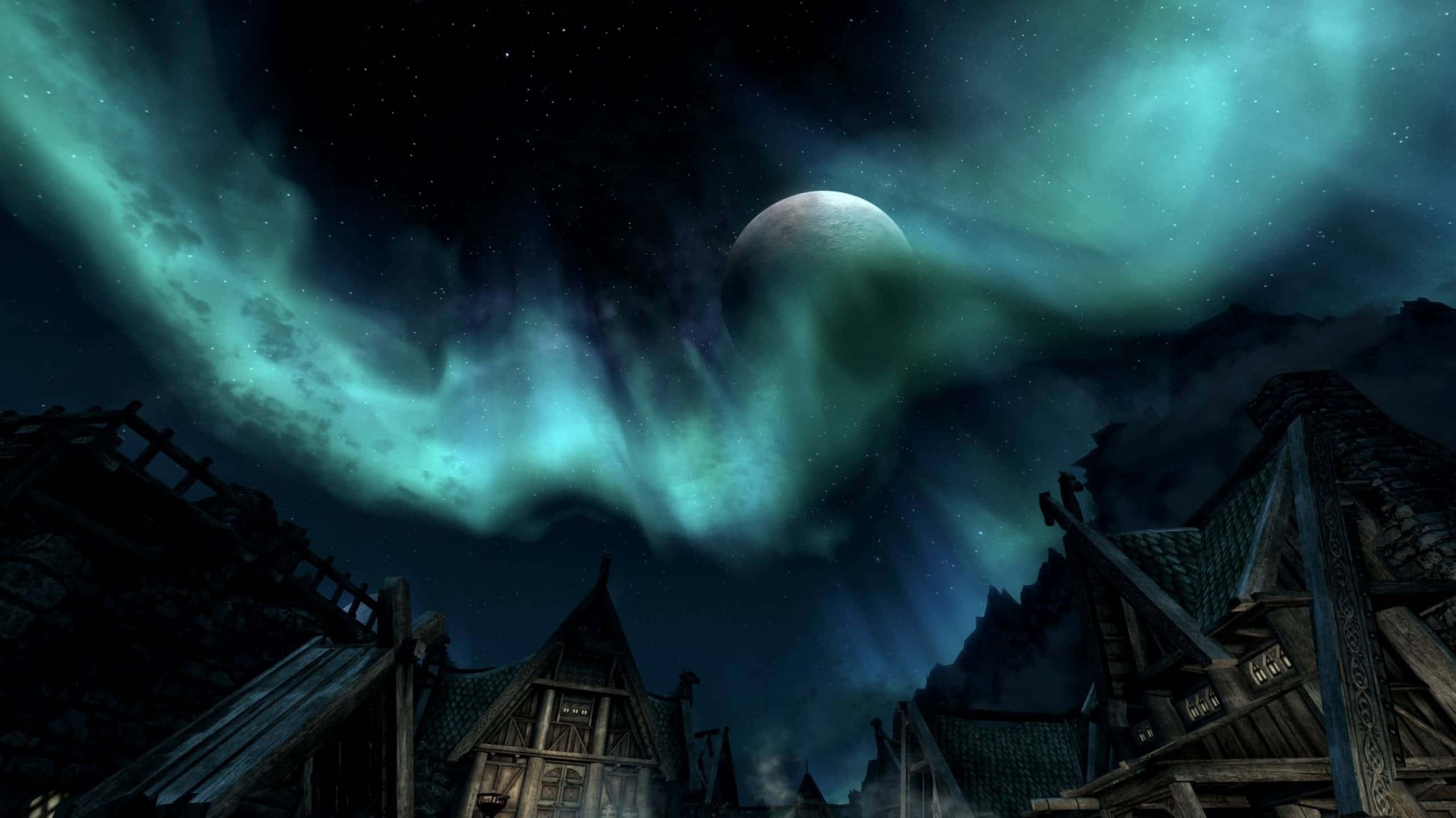Sovngarde 桌布 壁紙 — 一個神秘村莊，在發光的綠色極光、大月亮和星空下。