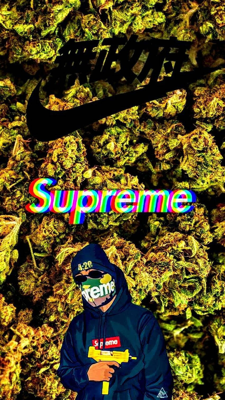 Nike 桌布 壁紙 — 一個穿著Supreme連帽衫和口罩的人站在一面大麻花蕾牆前，牆上有故障的Supreme標誌和漢字。