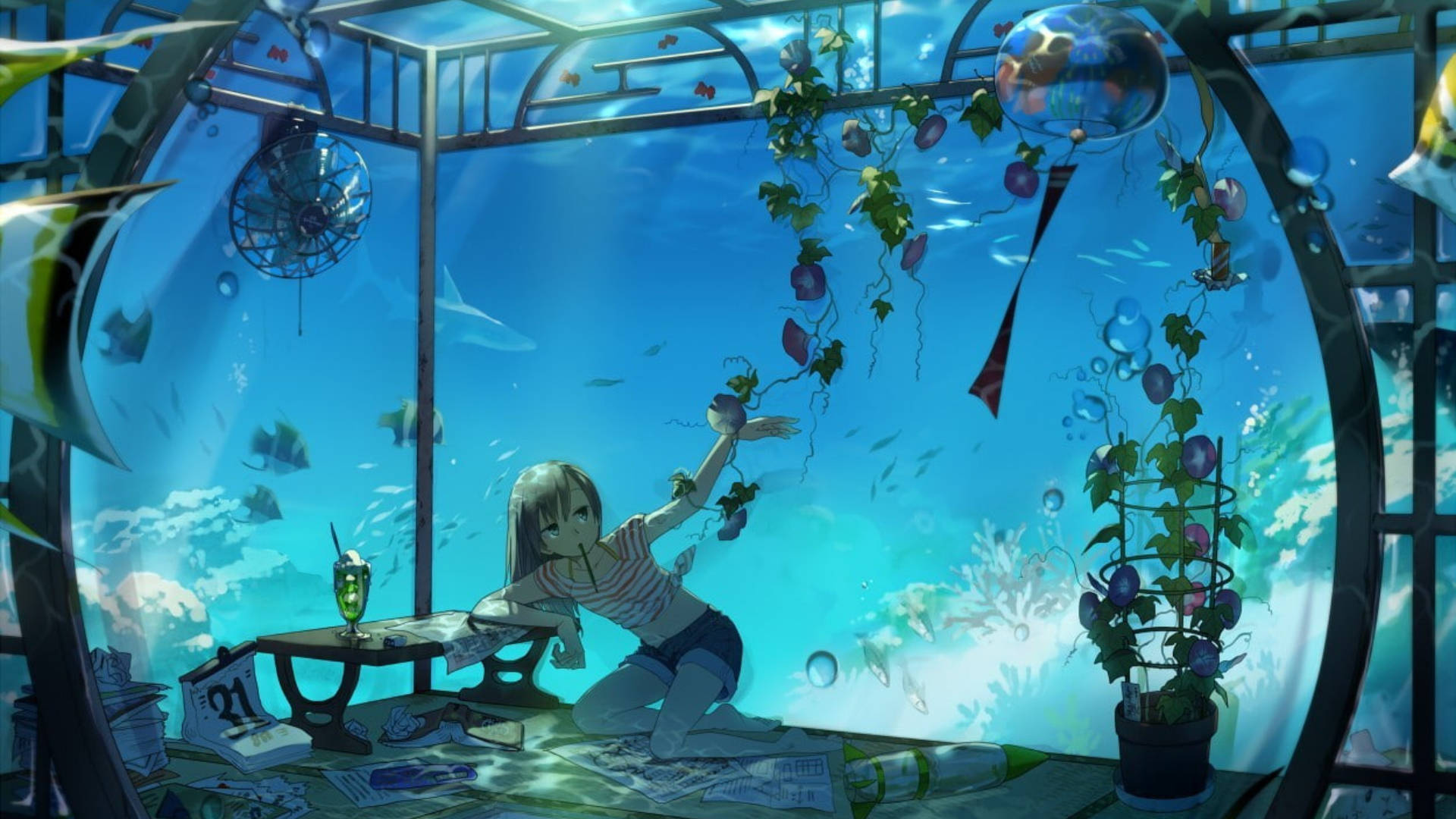 Aquarium 桌布 壁紙 — 一個穿著條紋襯衫的女孩跪在水下觀測站內，伸手觸摸漂浮的藤蔓，魚兒在鮮豔的藍光中游過。