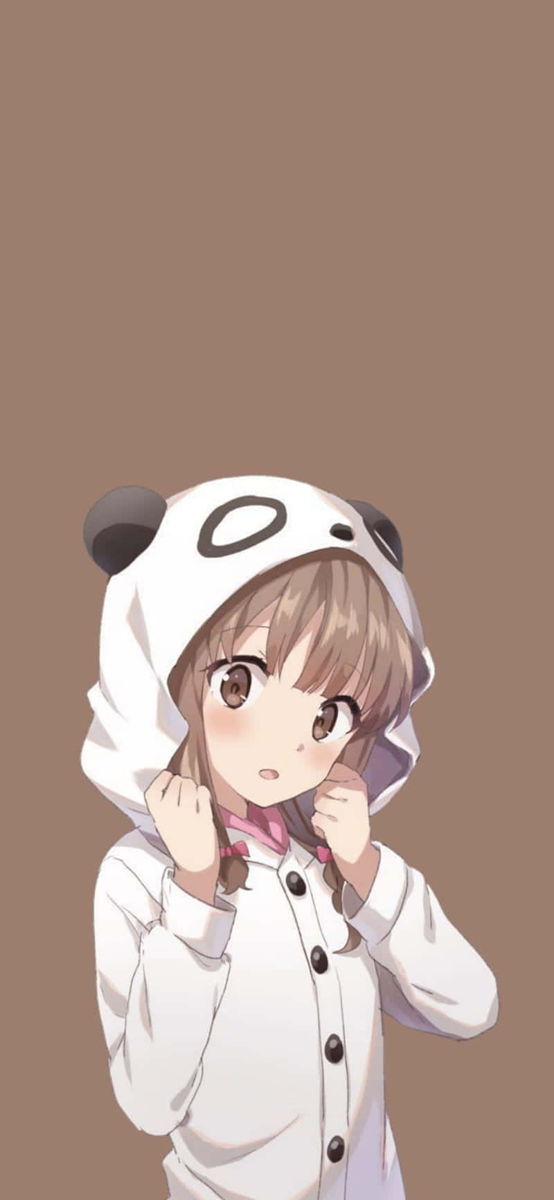 Hoodie 桌布 壁紙 — 一個穿著熊貓連體衣的可愛動漫女孩，在純棕色背景上看起來很驚訝。