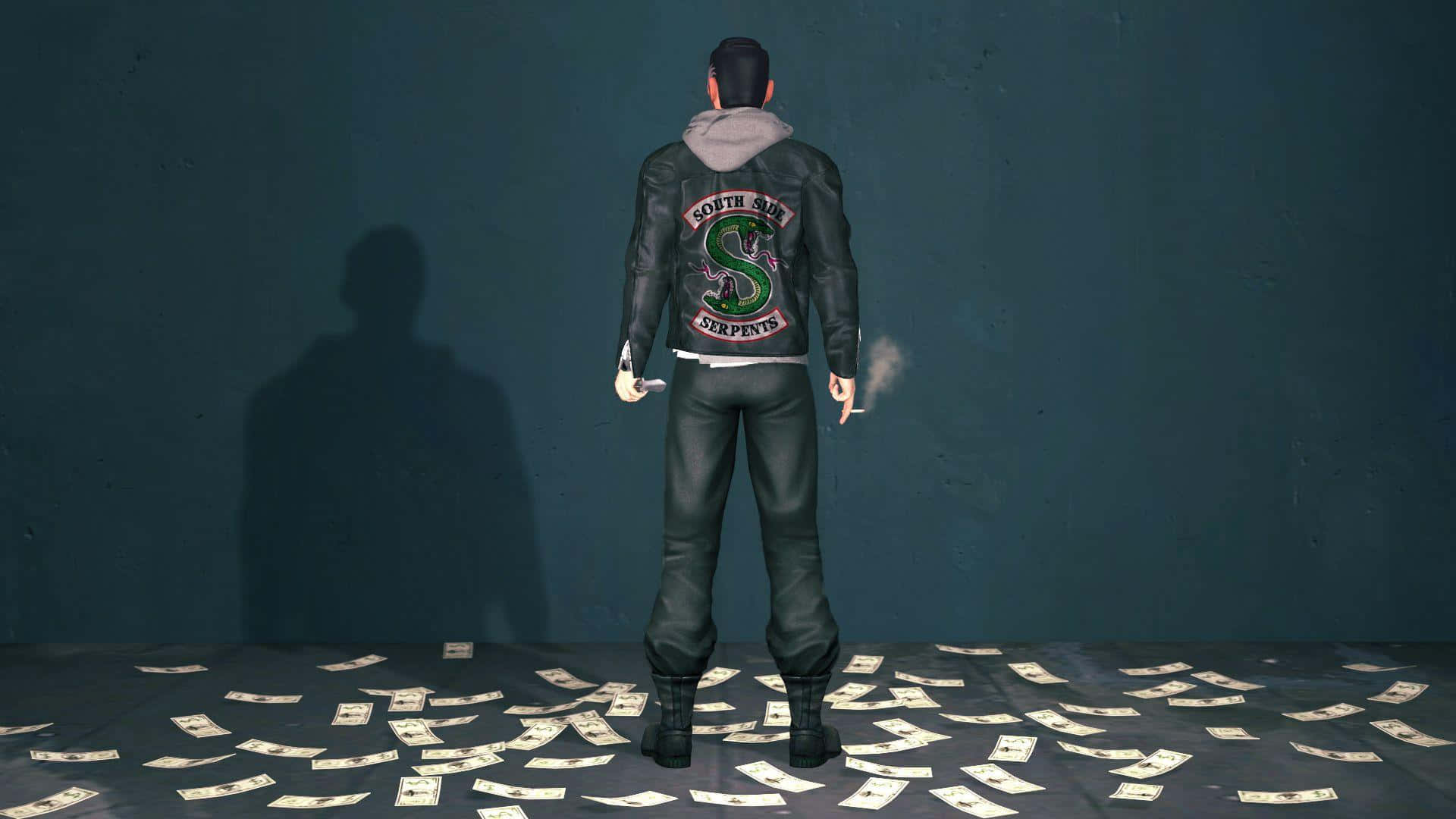 Southside Serpents 桌布 壁紙 — 一個穿著皮夾克、帶有 'South Side Serpents' 徽章的男人背光站在暗牆前，抽煙時鈔票散落在他的腳邊。