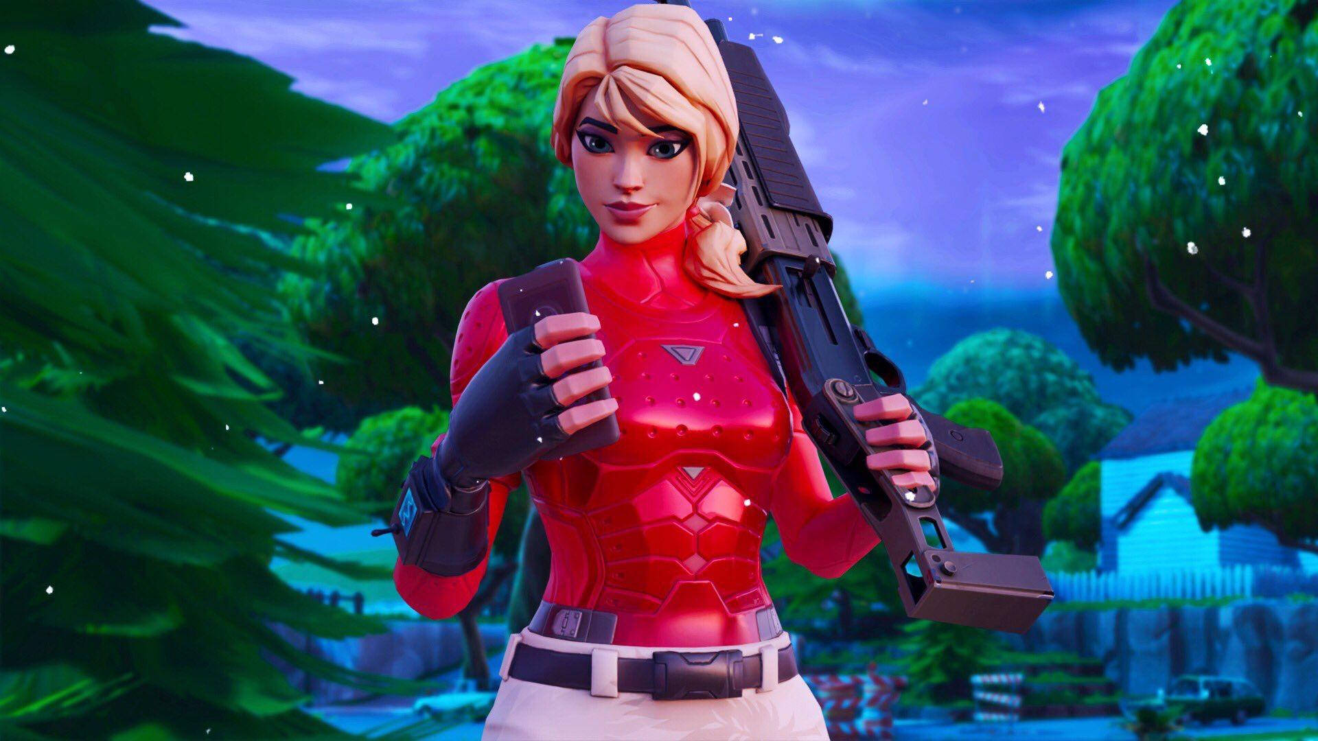 Fortnite 縮圖 桌布 壁紙 — 一個穿著紅色盔甲的女性 Fortnite 角色，在發光的紫色暮色森林背景下拿著步槍。