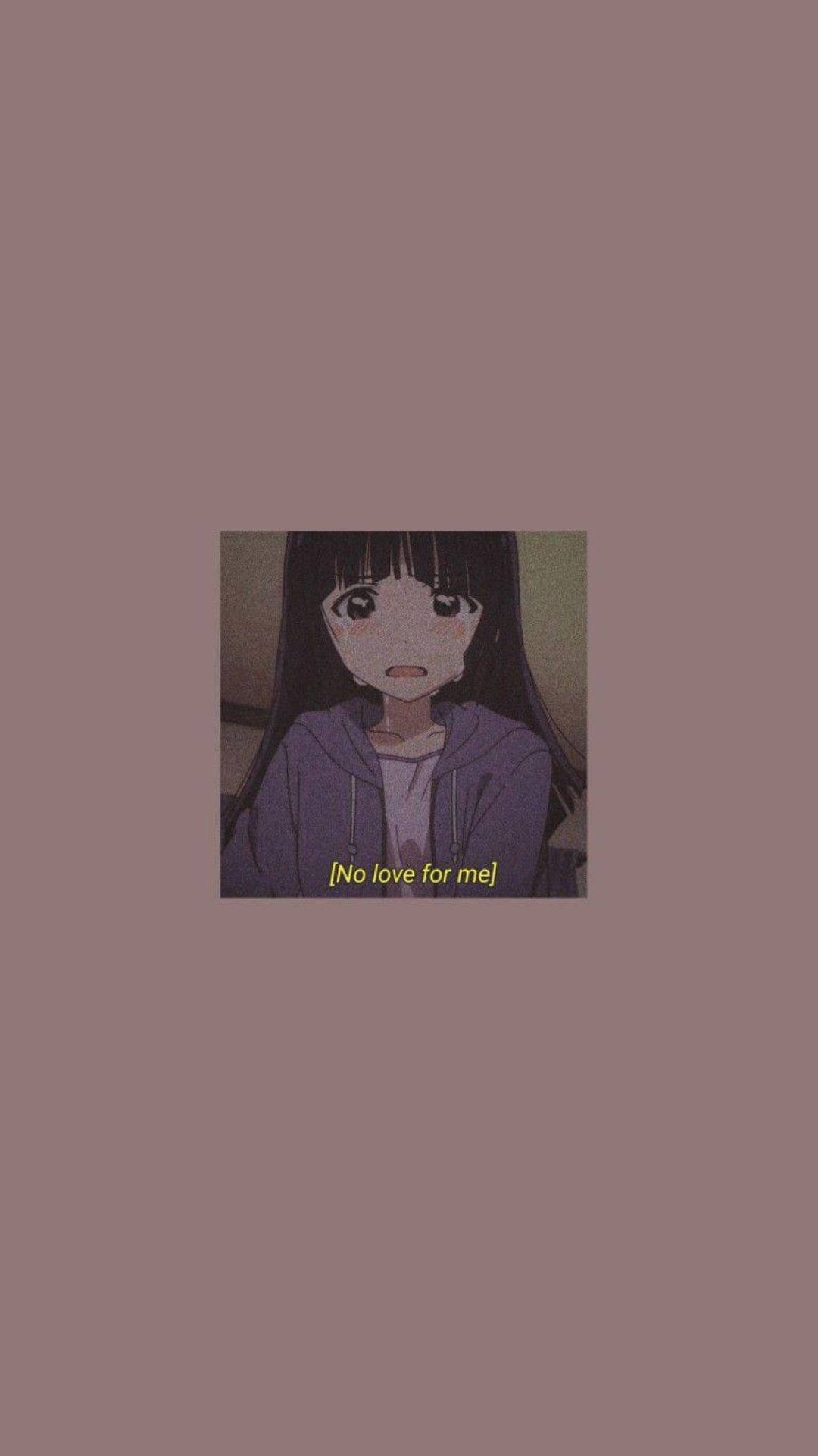 穿著紫色連帽衫的動漫女孩看起來悲傷，帶有文字 no love for me — 愛情美學動圖 壁紙