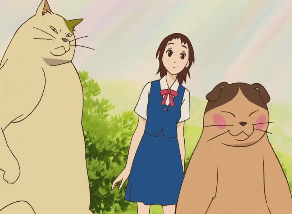 the cat returns 桌布 壁紙 — 一個穿著藍色校服的年輕女孩，站在一隻巨大的奶油色貓和一隻有玫瑰色臉頰的微笑棕色狗之間，在柔和的綠色戶外環境中。