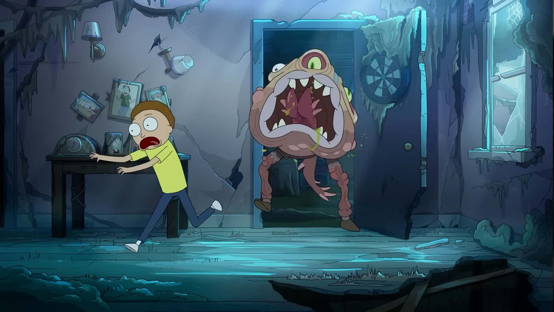Rick And Morty Macbook 桌布 壁紙 — 一個穿著黃色襯衫的卡通男孩尖叫著，因為一個怪異的獨眼生物從廢墟般的冰冷房間的門口衝進來。