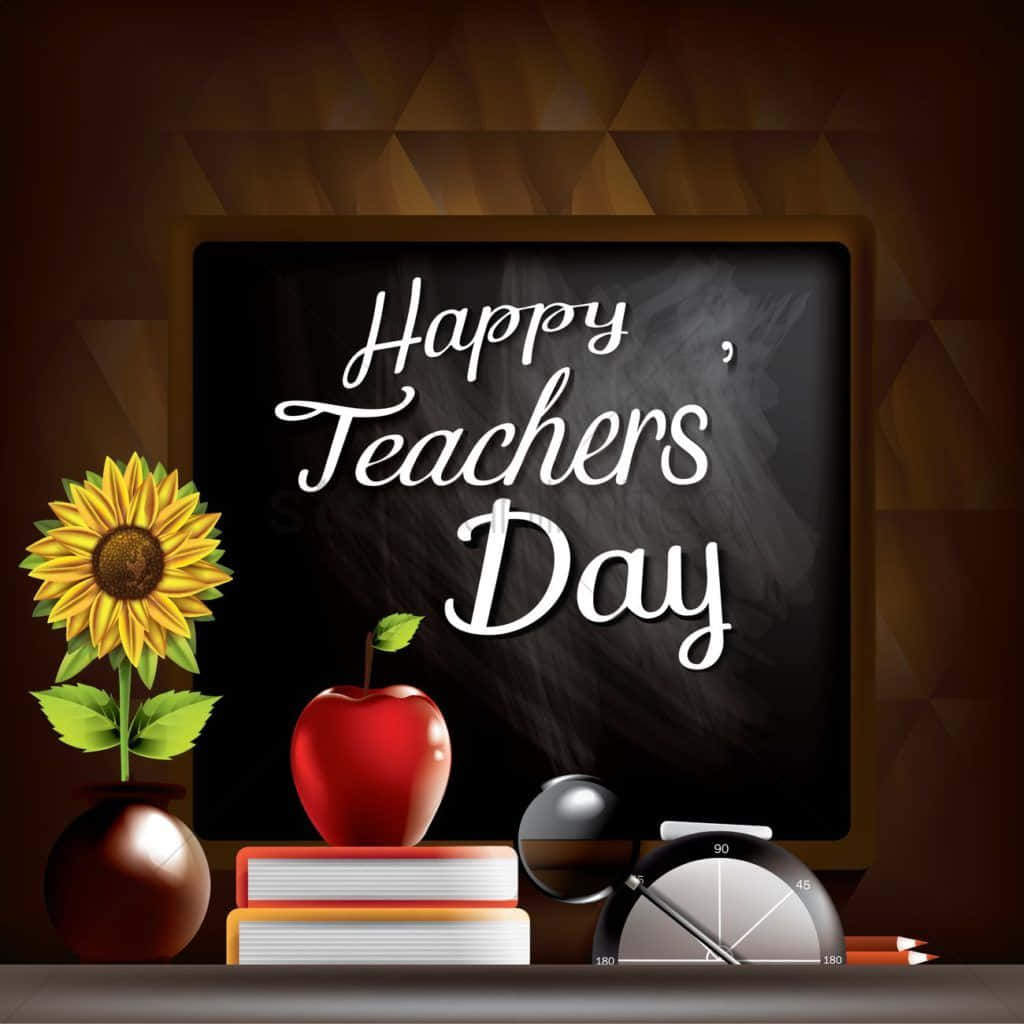 Happy Teachers Day 桌布 壁紙 — 一個節日教師節場景，黑板、向日葵、紅蘋果、書本和時鐘放在木桌上。