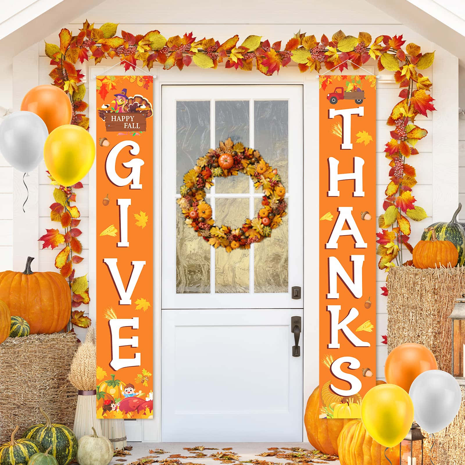Fall Thanksgiving 桌布 壁紙 — 一個節日秋季門廊，裝飾有橙色橫幅，上面寫著「GIVE THANKS」，南瓜、樹葉花環和氣球。