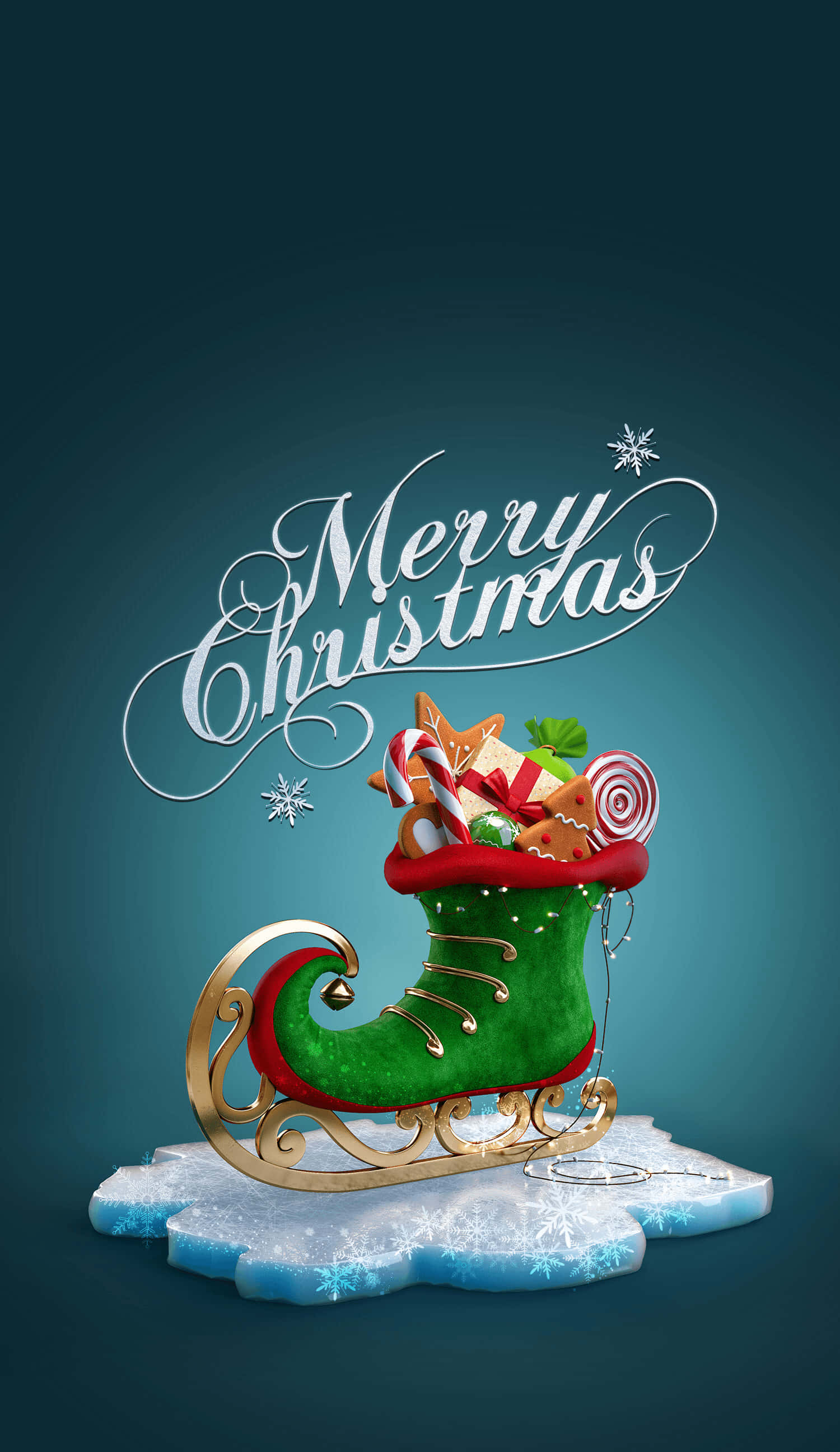 Christmas Card 桌布 壁紙 — 一個節日綠色靴子雪橇，裝滿了拐杖糖、餅乾和禮物，放在雪地平台上，背景是深青色，帶有 'Merry Christmas' 字樣。