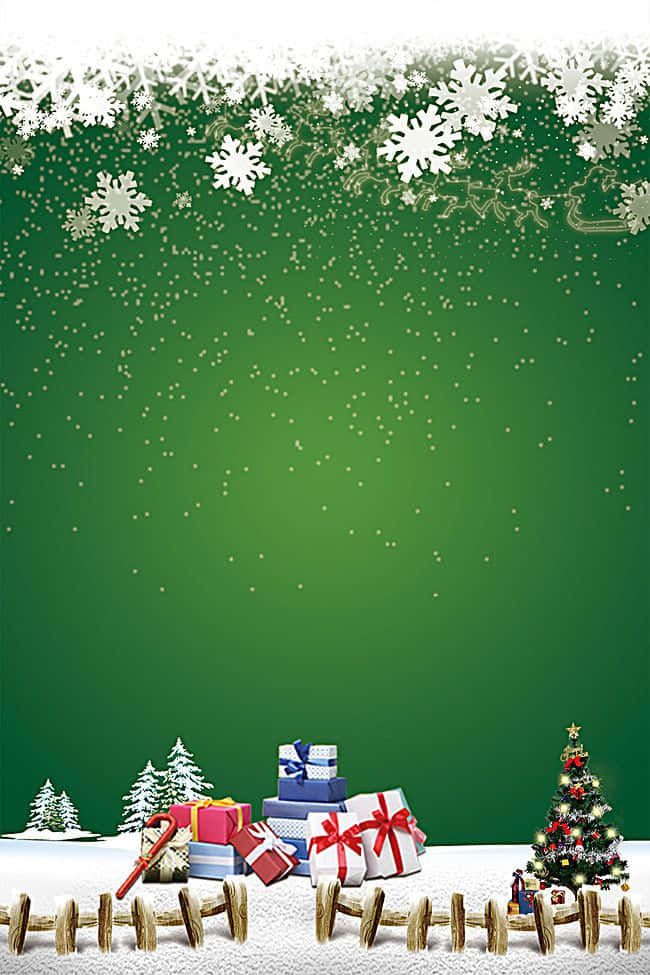 Christmas Tree 桌布 壁紙 — 一個節日聖誕場景，綠色背景，雪花，禮物，裝飾好的聖誕樹，以及木柵欄後面積雪的松樹。