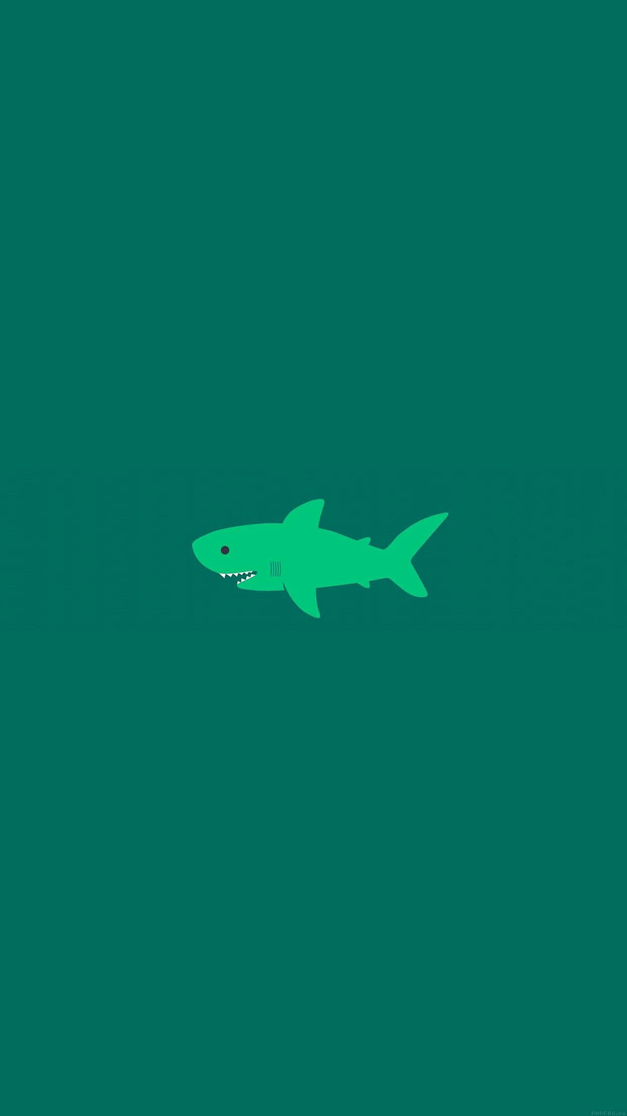 鯊魚 桌布 壁紙 — 一個簡約的綠色鯊魚圖示在純色藍綠色背景上獨自游動。