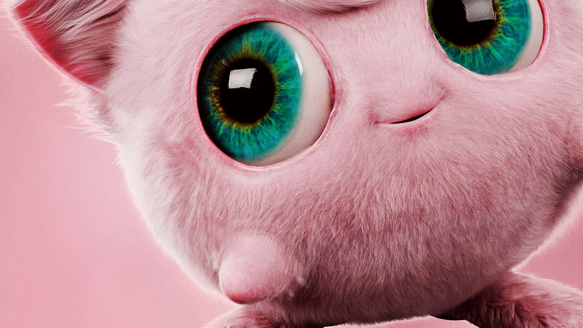 Pokemon Characters 桌布 壁紙 — 一個粉紅色毛茸茸生物的近距離特寫，擁有巨大而充滿活力的藍綠色眼睛和溫柔的微笑，背景是柔和的粉紅色。