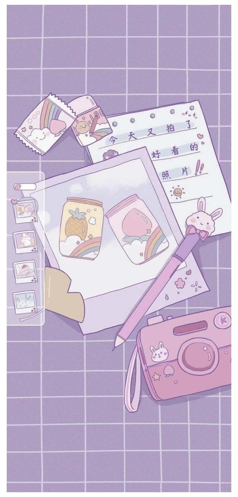 Kpop Kawaii 桌布 壁紙 — 一個粉紫色網格背景，上面有粉紅色相機兔貼紙和手寫筆記，附有飲料和彩虹的可愛插圖。